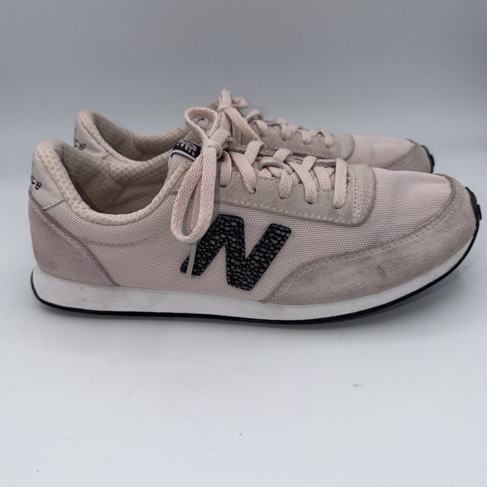 New Balance Womens 410 Classic Pink Tennis Shoes Sneakers sz. 8.5 Balletcore - Picture 5 of 9